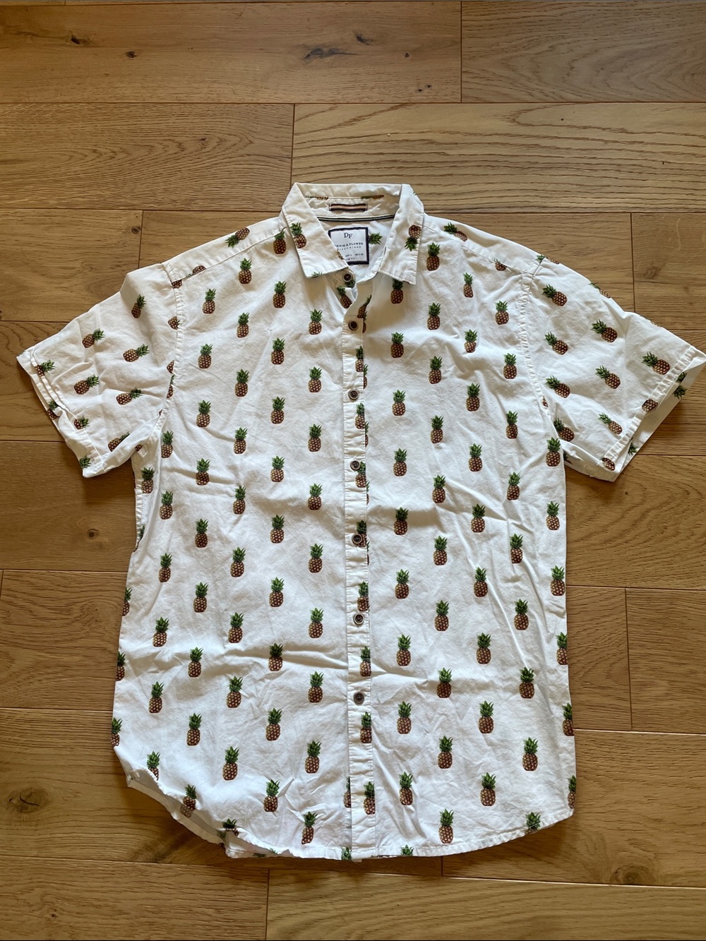 Denim & Flower White Short-Sleeve Pineapple-Print Button-Down Shirt